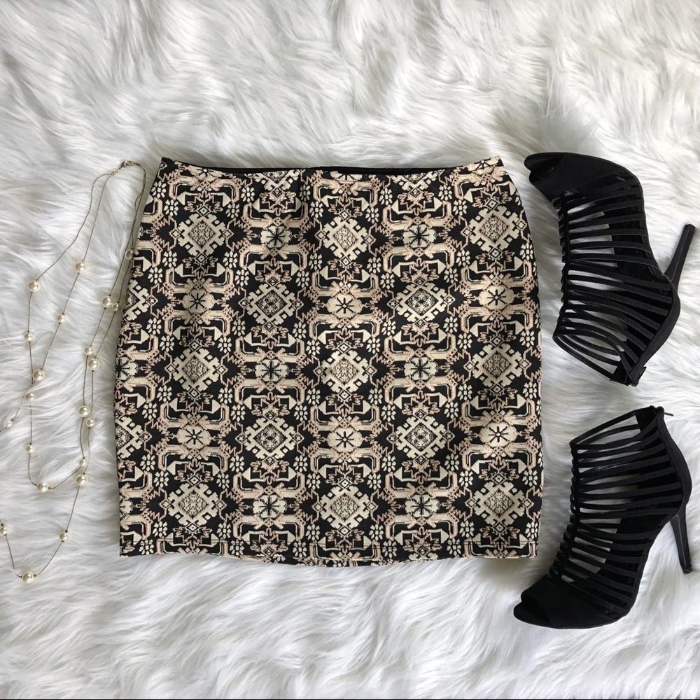 Xhilaration metallic gold and black mini skirt